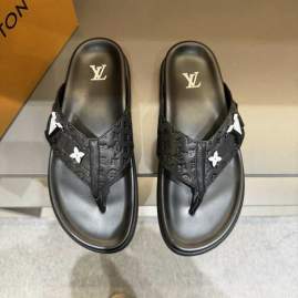 Picture of Louis Vuitton Slippers _SKULVsz38-45mnq0232673